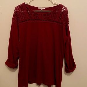 Red 3/4 Length Sleeve Top